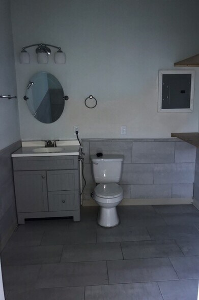 More Photos Of 1600 Starr Dr, Yuba City Medical For Sale