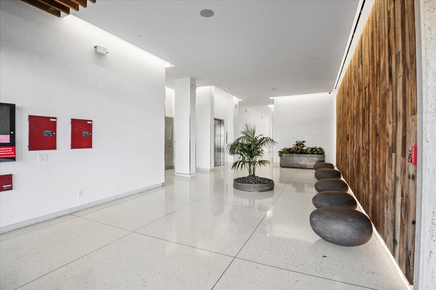 More Photos Of 1975 Linden Blvd, Elmont Medical For Lease