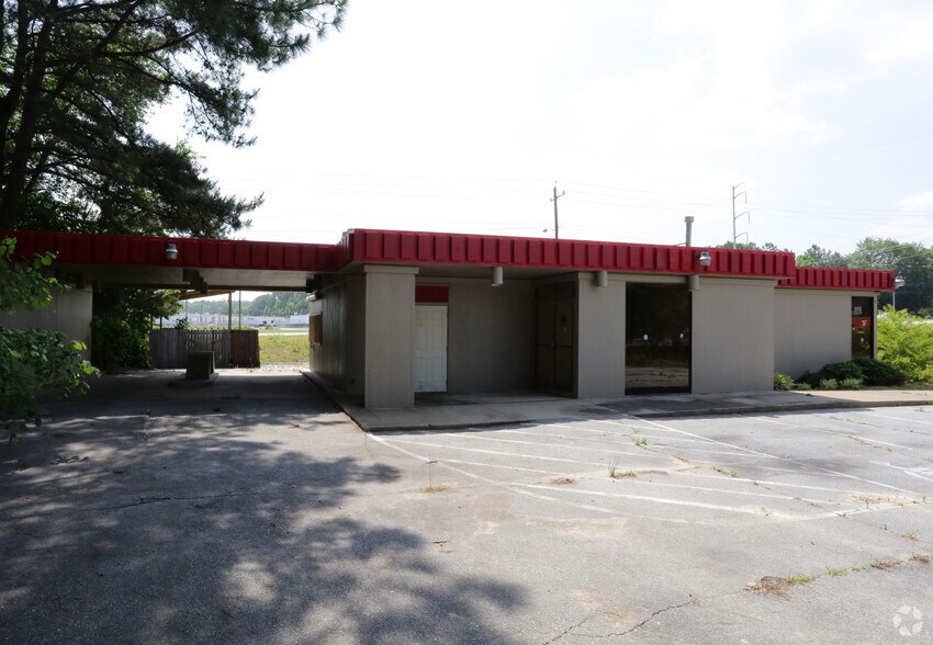 More Photos Of 5220 Bucknell Dr SW, Atlanta General Retail For Sale