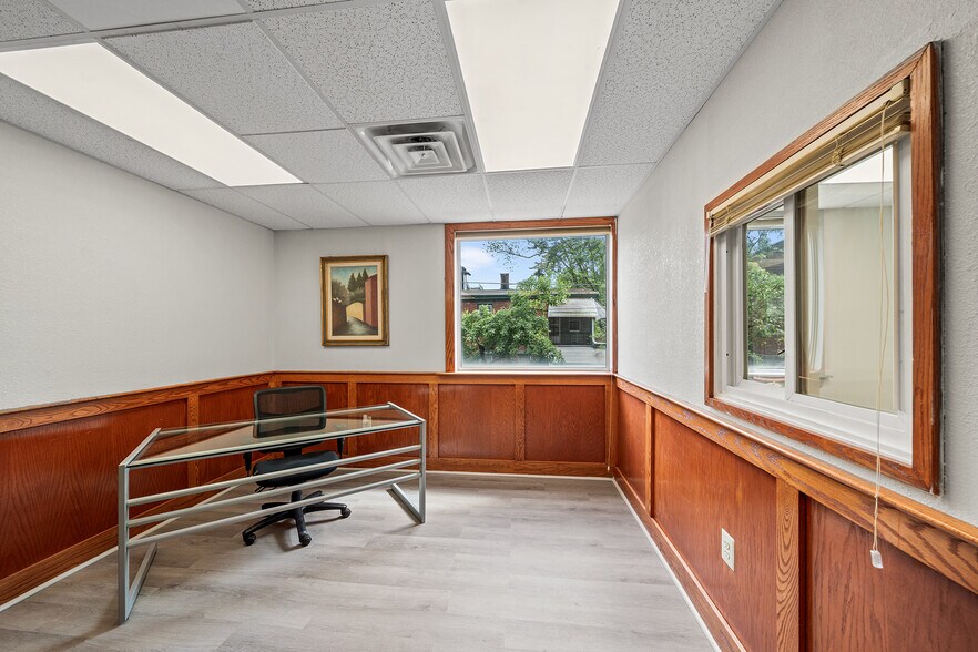 More Photos Of 379 Cherry St, Pottstown Flex For Lease