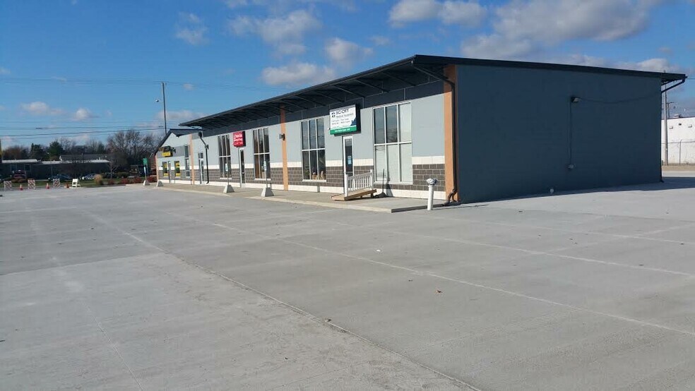 More Photos Of 2750 Bay Rd, Saginaw General Retail For Lease