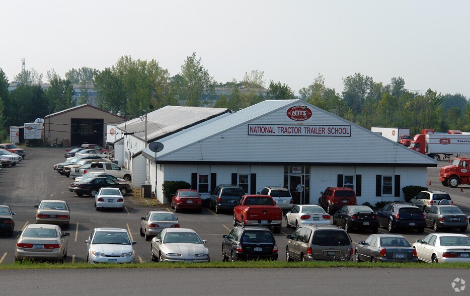 More Photos Of 4650 Buckley Rd, Liverpool Flex For Lease