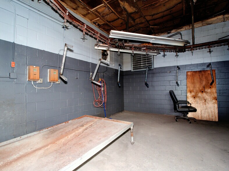 More Photos Of 56 Clarendon Ave, Kingston Warehouse For Sale