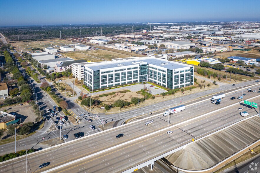 More Photos Of 11330 Clay Rd, Houston Office For Lease