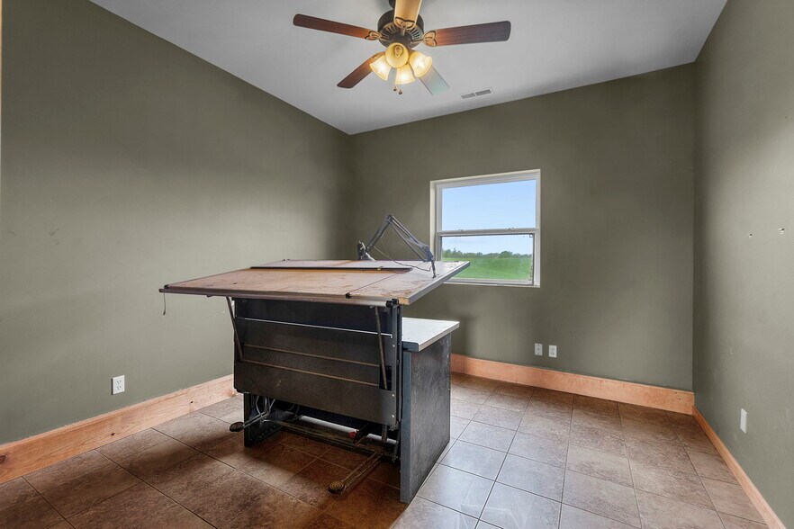 More Photos Of 250 West St, Frohna Office For Sale