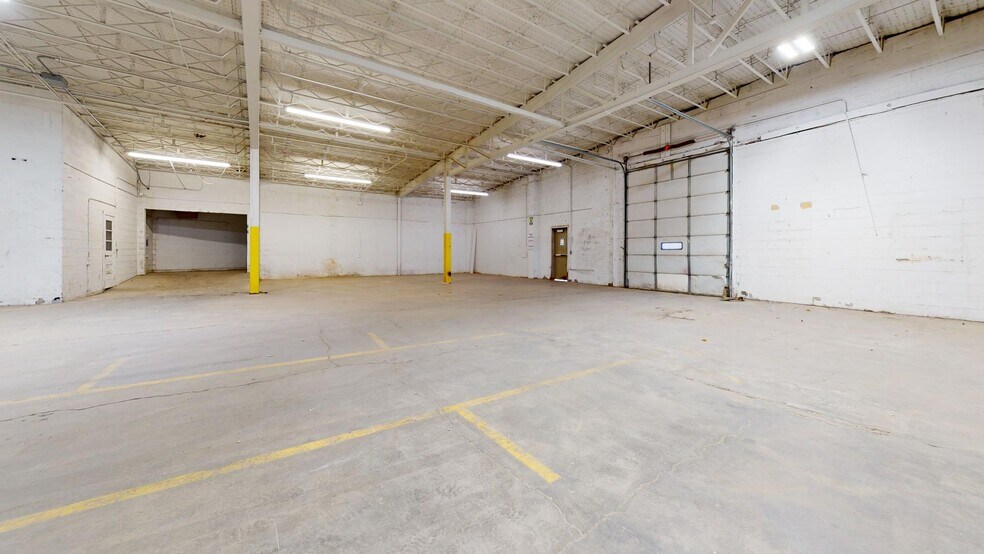 More Photos Of 1650 Cass St, Fort Wayne Warehouse For Lease