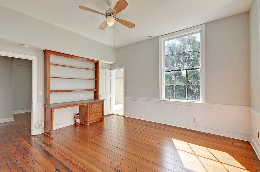 More Photos Of 635 E Bay St, Charleston Office Residential For Lease