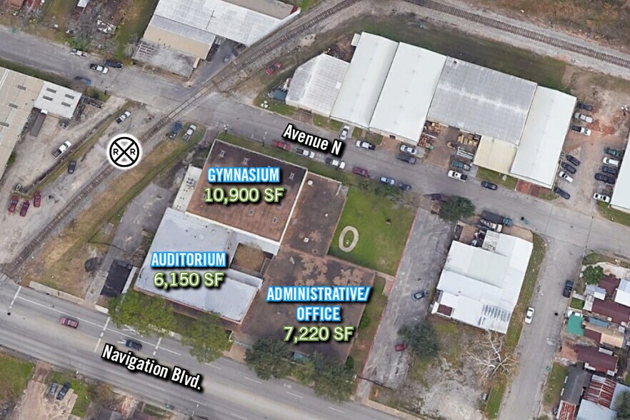 More Photos Of 7305 Navigation Blvd, Houston Office For Sale