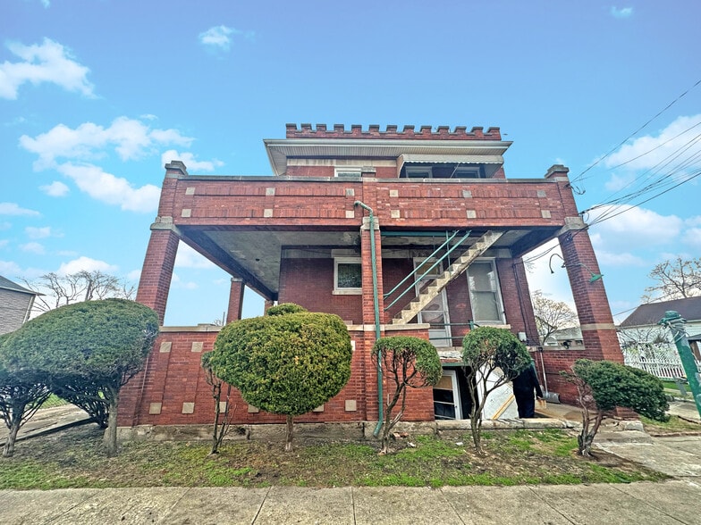 More Photos Of 13402 S Buffalo Ave, Chicago Apartments For Sale