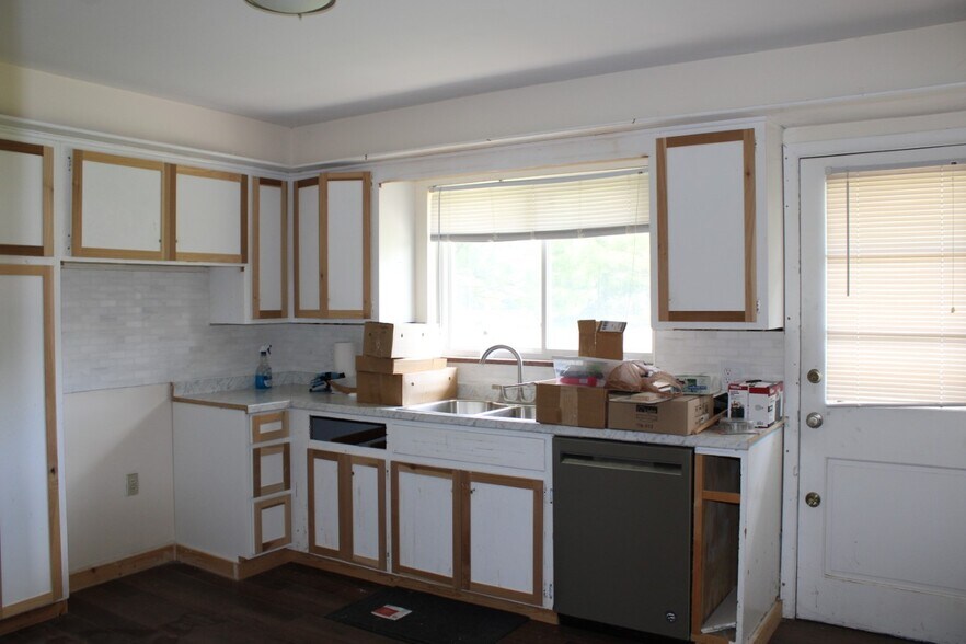 More Photos Of 4934-4936 Solar Dr, Columbus Multifamily For Sale