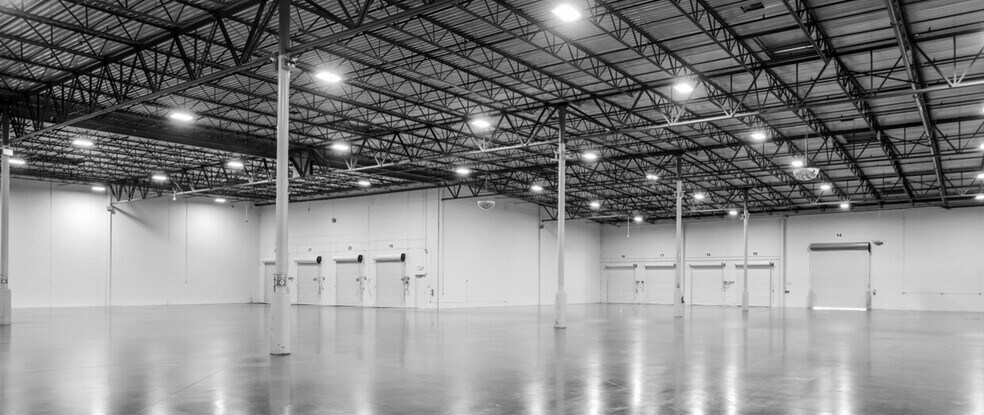 More Photos Of 1700 20th St, Oakland Distribution For Lease