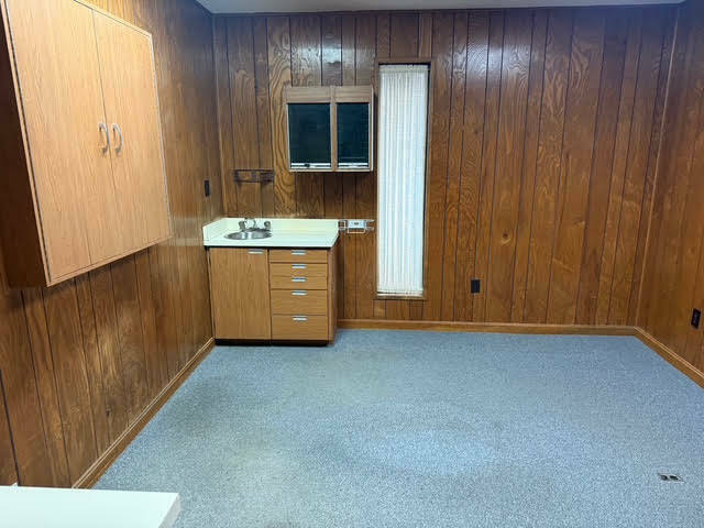 More Photos Of 1121 Seaton Ave, Greenup Office For Sale