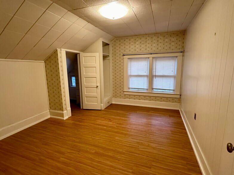 More Photos Of 720 NE Granger Ave, Corvallis Manufacturing For Lease