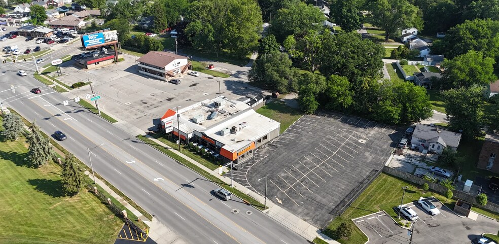 More Photos Of 4782 Monroe St, Toledo Restaurant For Lease