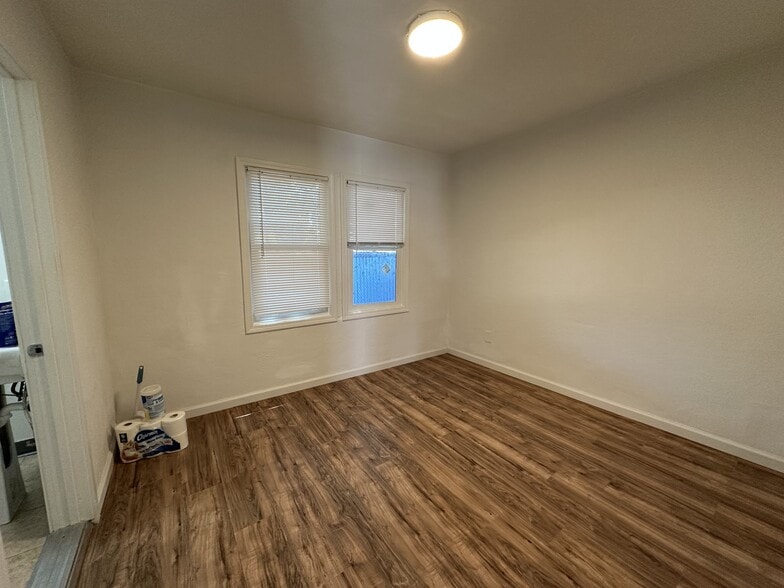 More Photos Of 121 Lincoln Rd W, Vallejo Apartments For Sale