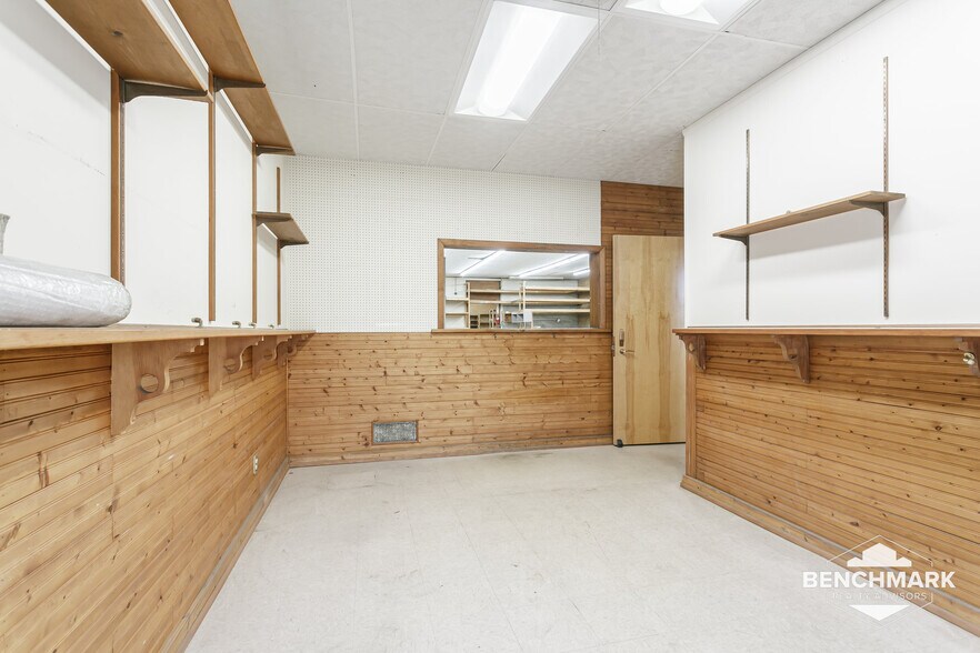 More Photos Of 161 Comfort St, Rochester Warehouse For Lease