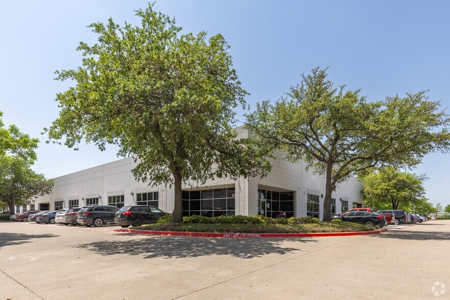 More Photos Of 16650 Westgrove Dr, Addison Light Manufacturing For Lease