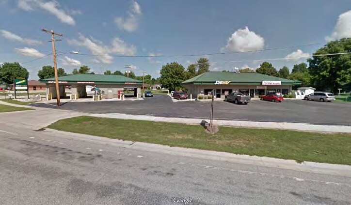 More Photos Of 304 S Obannon St, Raymond Fast Food For Lease