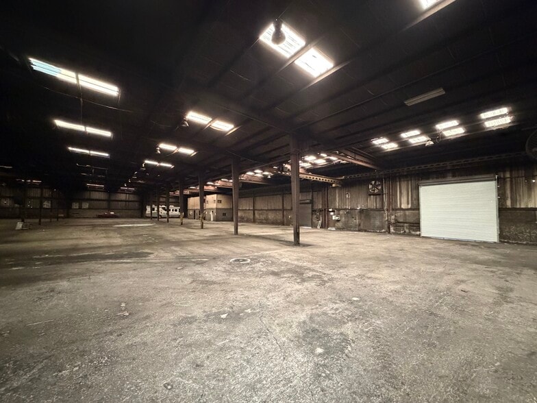 More Photos Of 3323 33rd Pl N, Birmingham Manufacturing For Lease