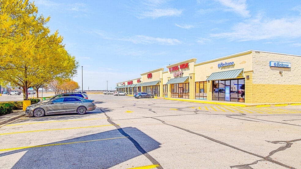 More Photos Of 3250 E Main St, Uvalde General Retail For Sale