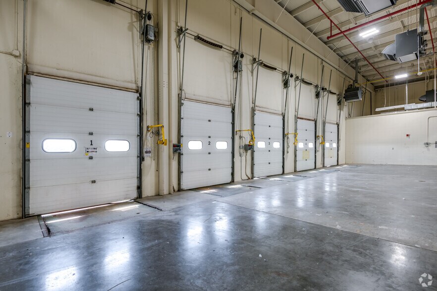 More Photos Of 1555 Glory Rd, Green Bay Manufacturing For Lease