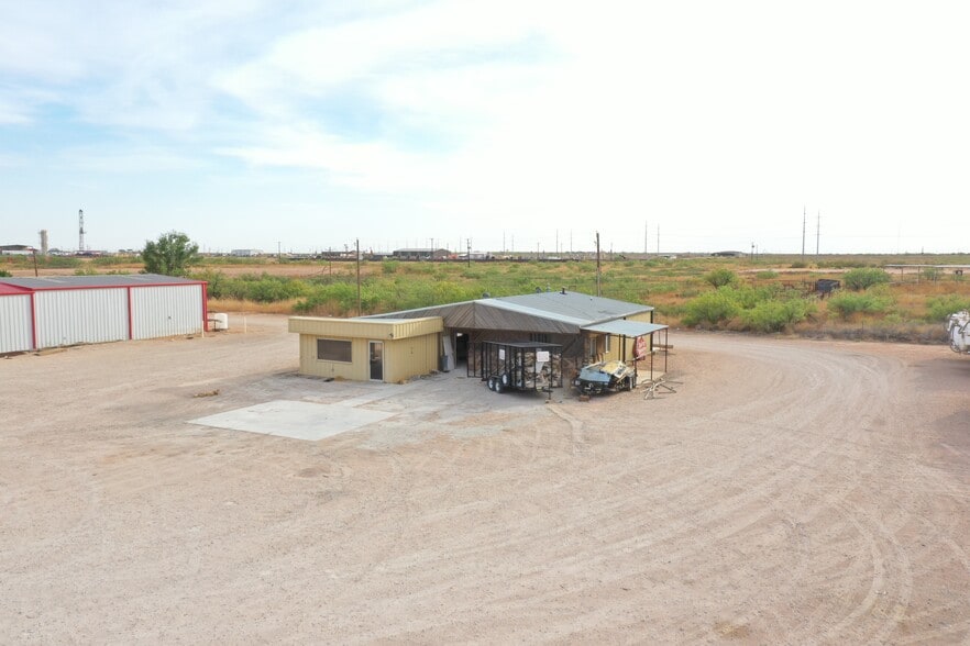 More Photos Of 1207 NW Mustang Dr, Andrews Warehouse For Sale