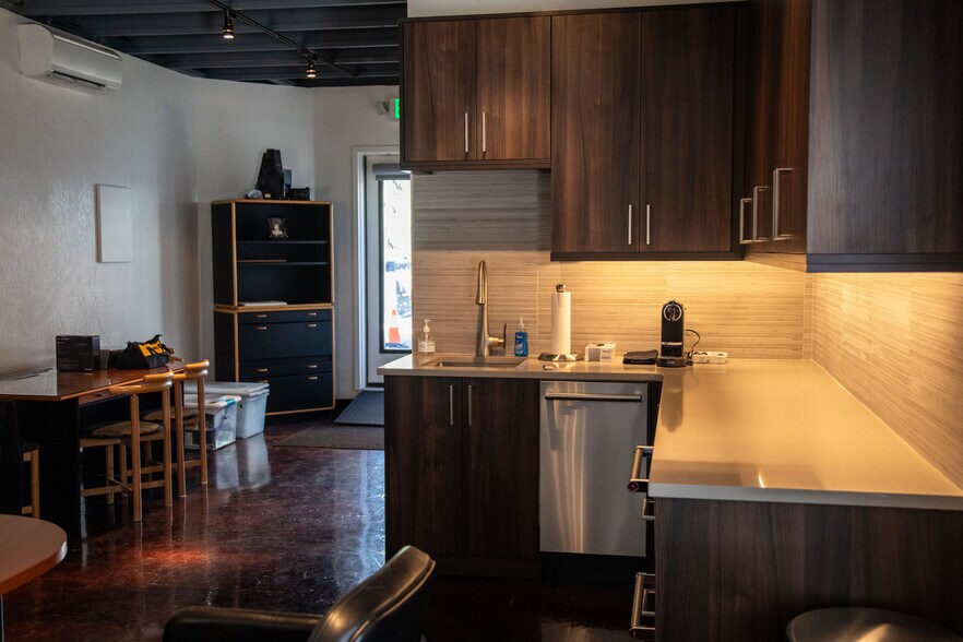 More Photos Of 1114 W Front St, Boise Freestanding For Lease