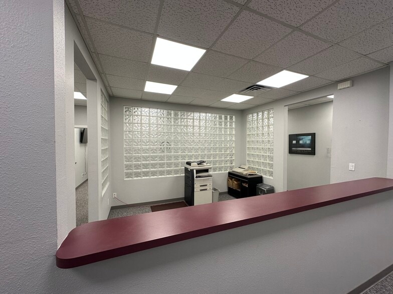 More Photos Of 2005 FM 1960 Bypass Rd E, Humble Warehouse For Sale