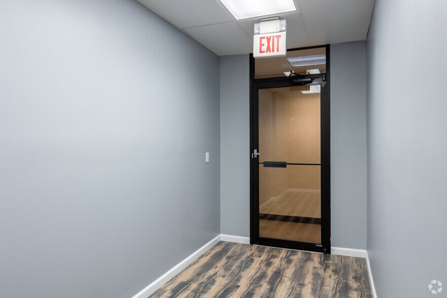 More Photos Of 560 Sylvan Ave, Englewood Cliffs Office For Lease