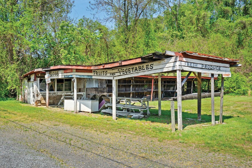 More Photos Of 11947 Lee Hwy, Sperryville Multifamily For Sale