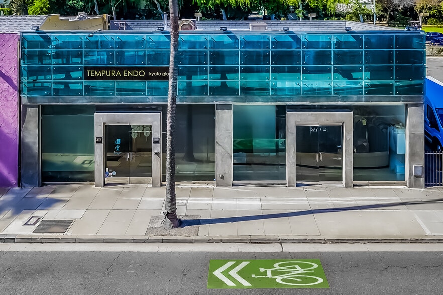 More Photos Of 9775 Santa Monica Blvd, Beverly Hills General Retail For Sale