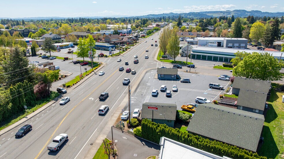 More Photos Of 2911 E Portland Rd, Newberg Office For Sale