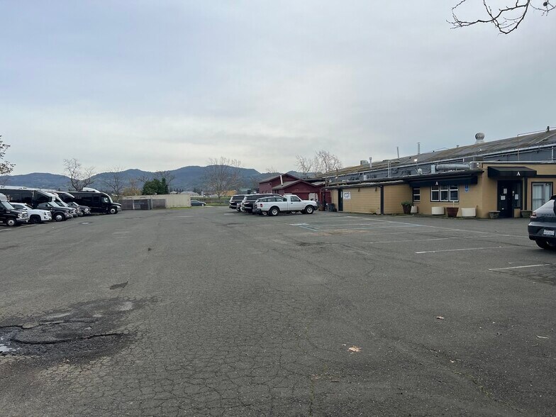 More Photos Of 101 S Coombs St, Napa Warehouse For Lease