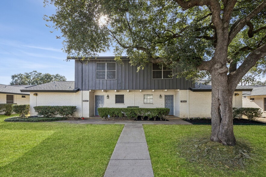 Primary Photo Of 15545 El Estado Dr, Dallas Multifamily For Sale