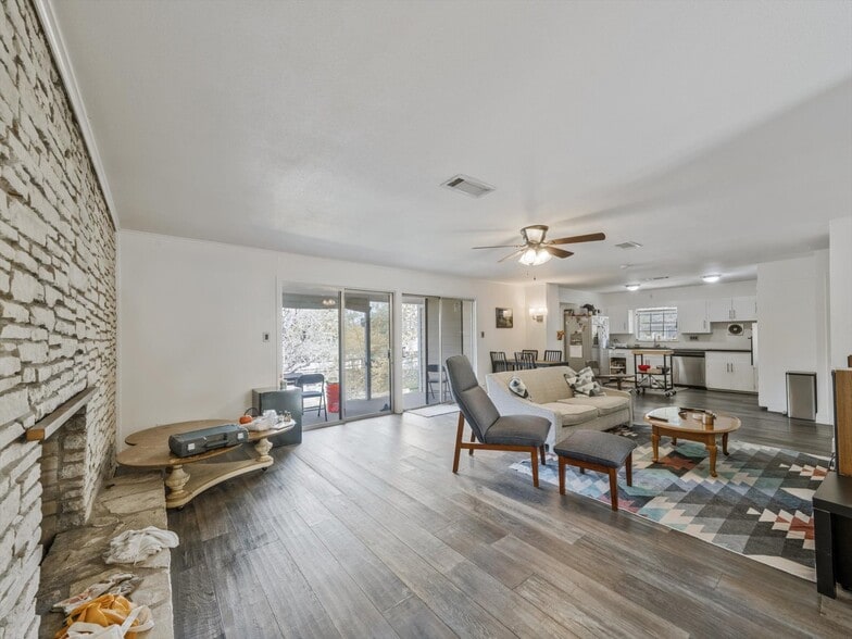 More Photos Of 2326 Hartford Rd, Austin Apartments For Sale