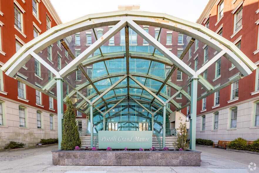 More Photos Of 4502 Ditmars Blvd, Astoria Apartments For Lease