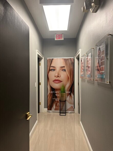 More Photos Of 15429 N Florida Ave, Tampa Medical For Lease