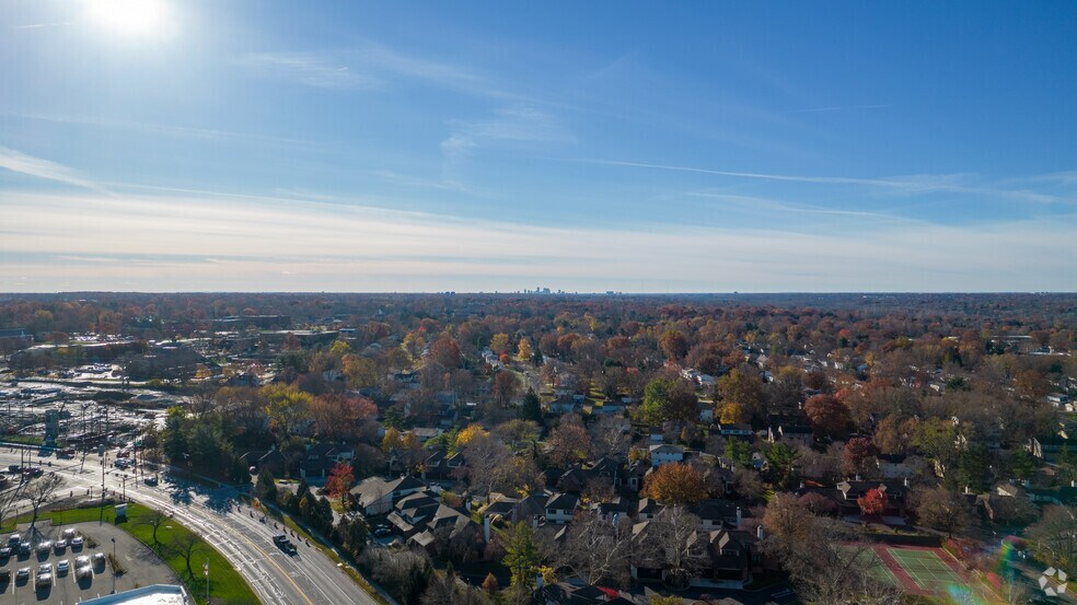 More Photos Of 300 W Wilson Bridge Rd, Worthington Office For Lease