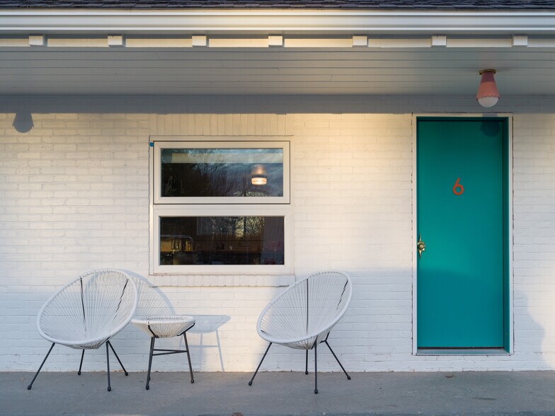 More Photos Of 741 Ocean Blvd, Rye Hotel For Sale