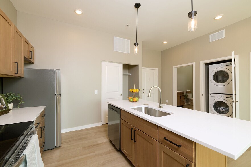 More Photos Of 1055 Yard St, Grandview Heights Apartments For Lease