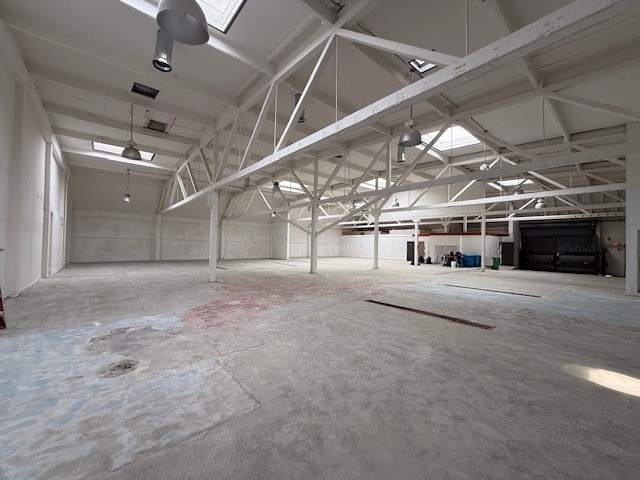 More Photos Of 1970 Carroll Ave, San Francisco Warehouse For Lease