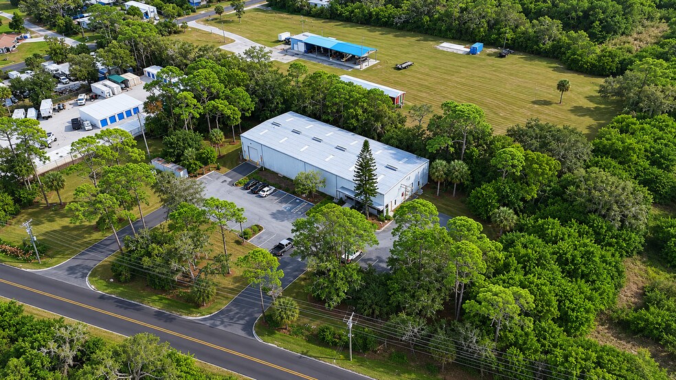 More Photos Of 210 Woodland Estates Ave, Ruskin Manufacturing For Sale