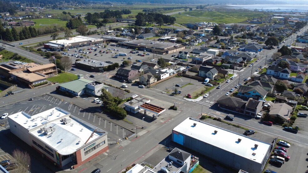 More Photos Of 737 G St, Arcata Freestanding For Sale