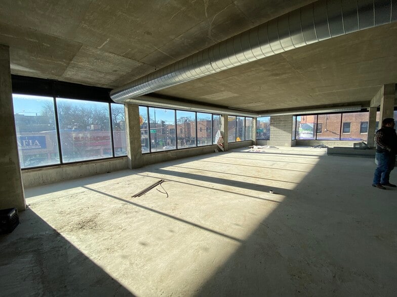 More Photos Of 6415 N Rockwell St, Chicago Apartments For Lease