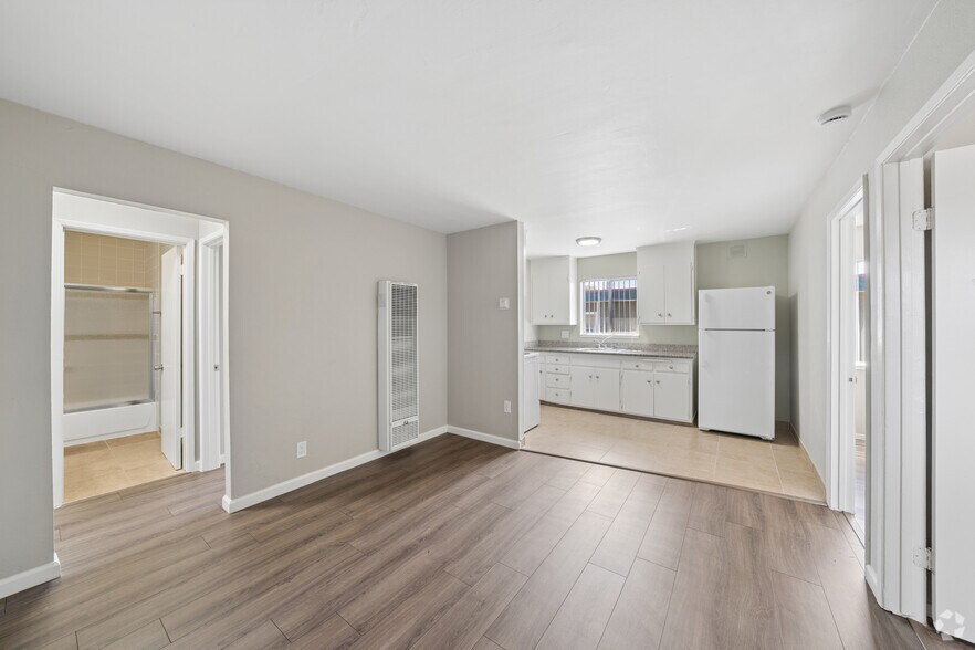 More Photos Of 2125 92nd Ave, Oakland Apartments For Sale
