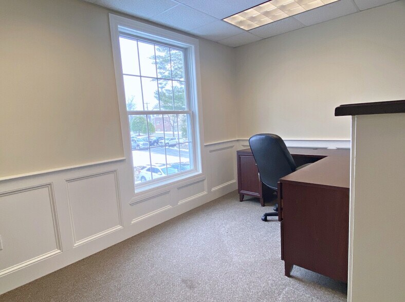 More Photos Of 8 Cedar St, Woburn Medical For Lease