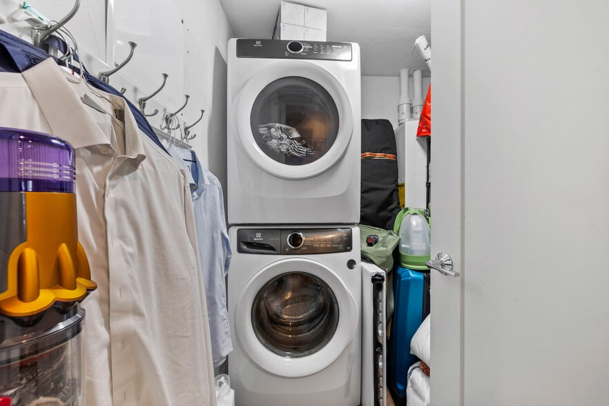 More Photos Of 104 Prince St, Boston Apartments For Sale