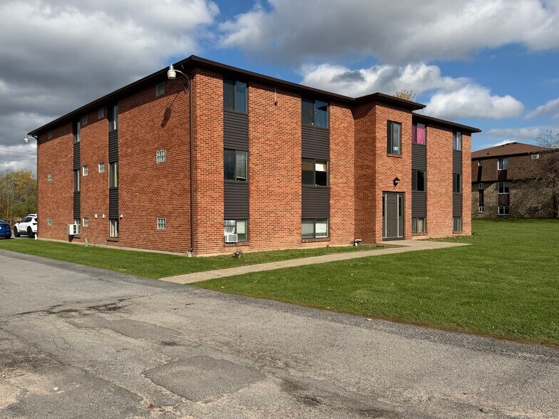 More Photos Of 6285 Robinson Rd, Lockport Apartments For Sale