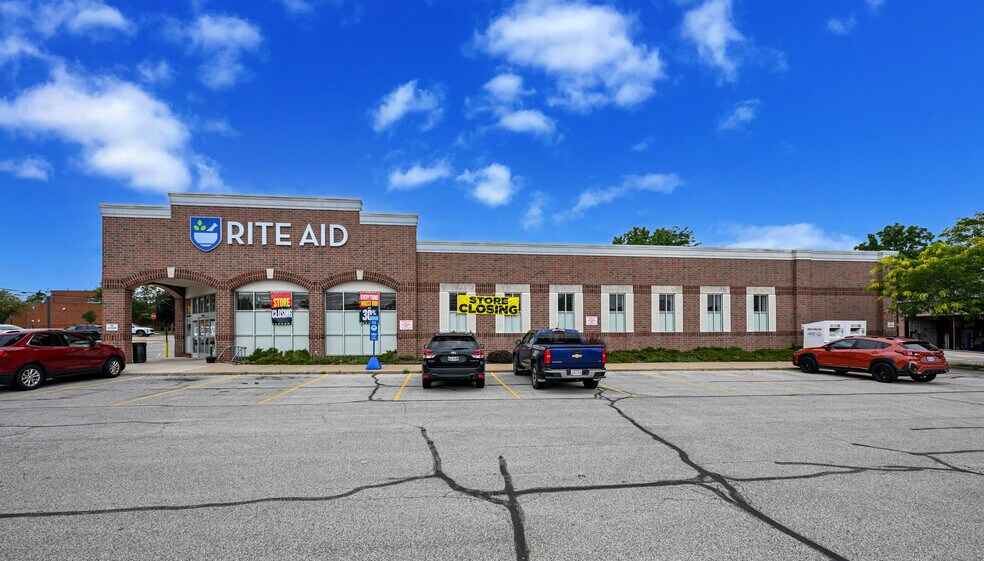More Photos Of 207 N Court St, Medina Freestanding For Lease