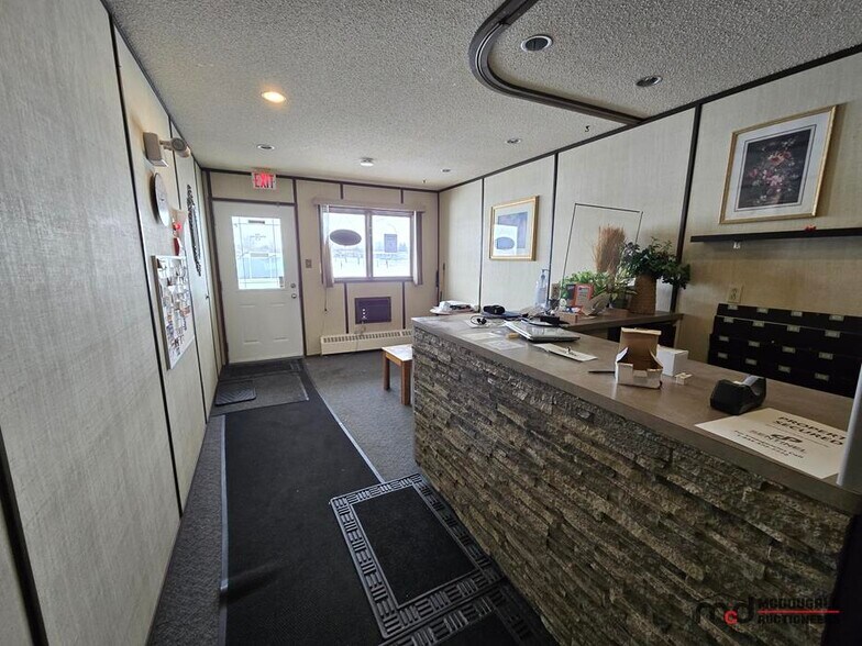 More Photos Of 775 W 5th Ave, Shaunavon Hotel For Sale